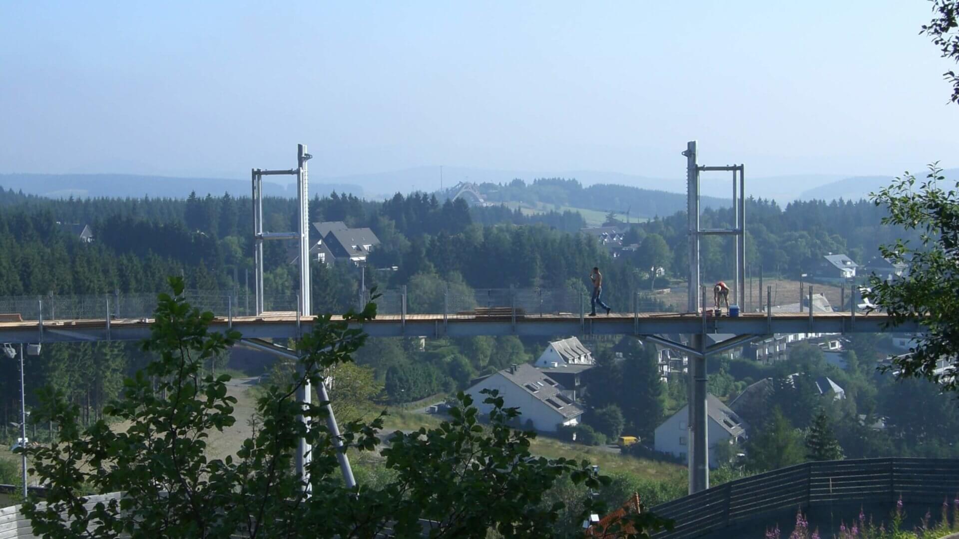Het bouwen van de Panorama Erlebnis Brücke in Winterberg